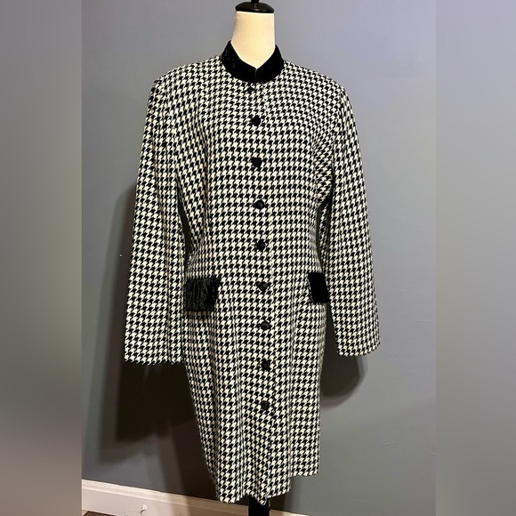 Vintage Jackets & Blazers - John Roberts classic black cream checkered coat size 14